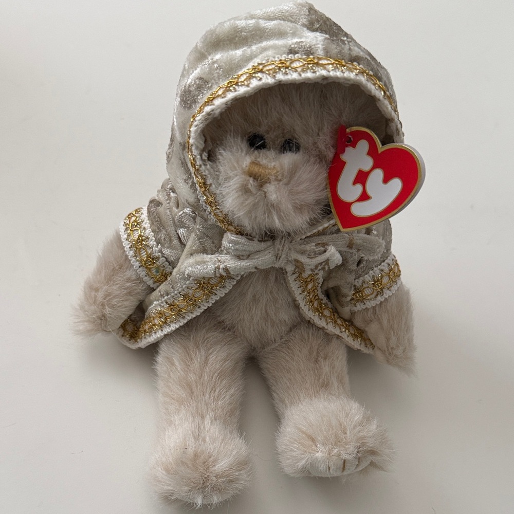 Retired 1993 Attic Treasures Gwendolyn the Bear-Jointed Limbs-Removable Costume - Picture 13 of 13